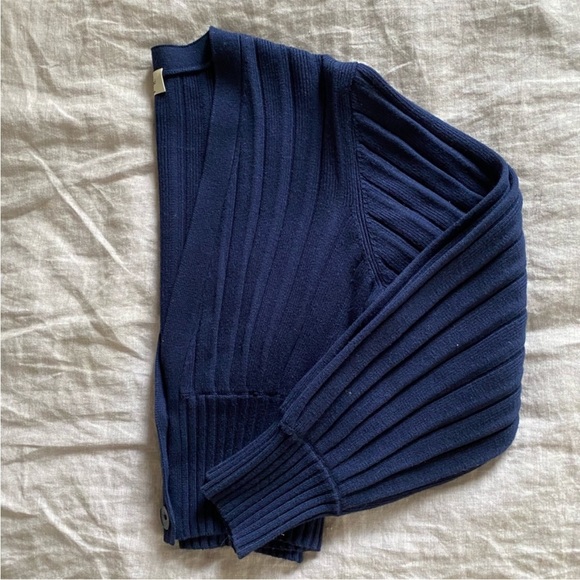 Like new Aritzia Wilfred Plunge Cardigan Navy Size XS - Picture 4 of 4